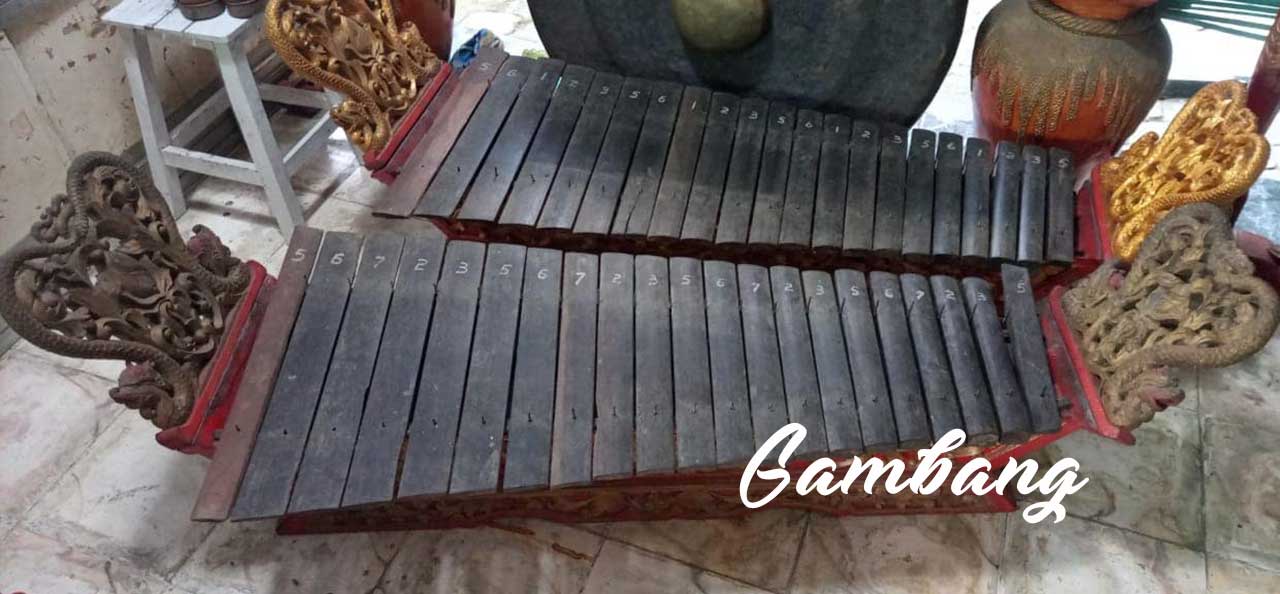 Alat Musik Gambang pada Gamelan Surakarta Jawa Tengah