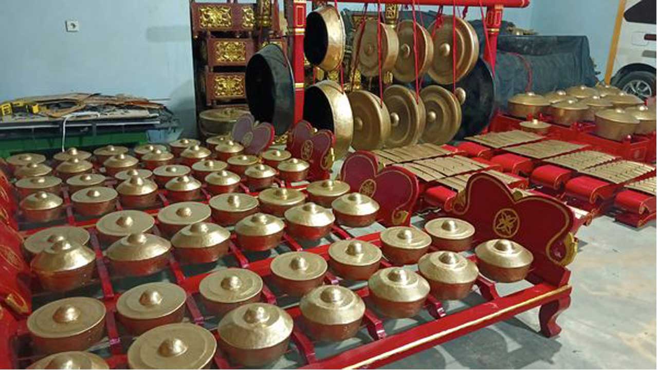 Apa Sebenarnya Yang Dimaksud dengan Vokal Grup Tradisional dari Jawa yang Diiringi oleh Instrumental Gamelan atau Karawitan?